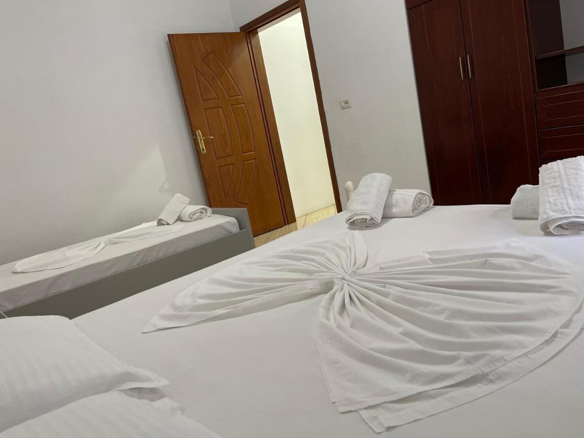 Villa Xhevdet Sarande Ngoại thất bức ảnh